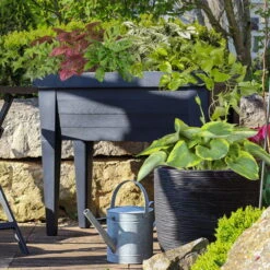 Pflanzgefäß Rib Cullen Schwarz, Ø 35 X H 34 Cm -Garten Sicht Verkäufe 0980250129 Hochbeet mit Beinen und Deckel anthrazi 3210103447 Pflanzgefaess Rib Cullen schwarz 111352