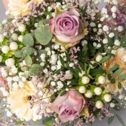 Blumenstrauß 'Venedig' Inkl. Gratis Grußkarte -Garten Sicht Verkäufe 1110600096 strauss venedig setting 1 121233