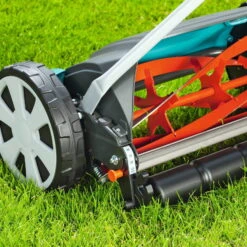 Gardena Comfort Spindelmäher, 400 C / 40 Cm, Für Max. Fläche 250 M² -Garten Sicht Verkäufe 2910600028 Comfort Spindelmaeher 400C 40cm fuer max Flaeche 250 Quadratmeter 1 61657