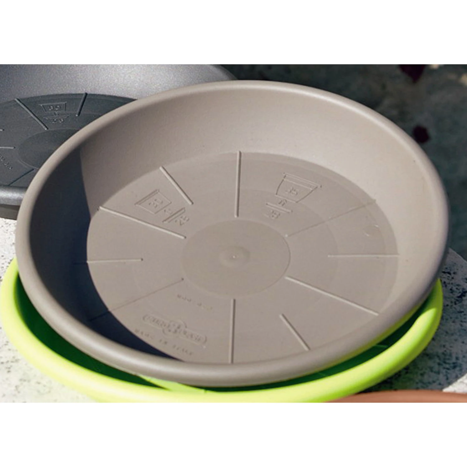 Euro 3 Plast Untersetzer Medea Taupe 1 Euro 3 Plast Untersetzer Medea Taupe